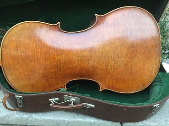 Staré violoncello s pouzdrem - 2