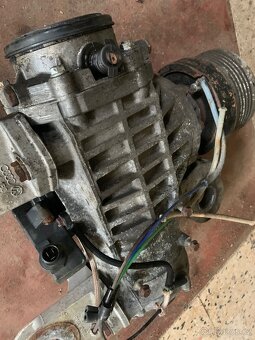 Vw t4 2,5 TDI SYNCRO - 2