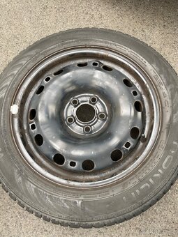 Zimni pneu 185/60 R15 - 2