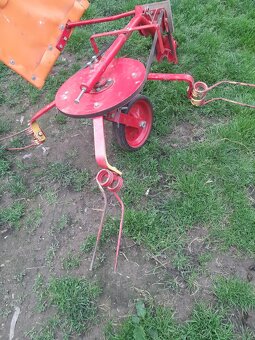 Rotorový obraceč nahrnovač Vari - 2