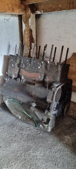 Blok motoru Citroen 11CV - 2
