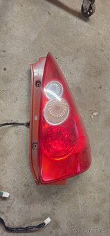 Mazda 5 zadni svetla - 2