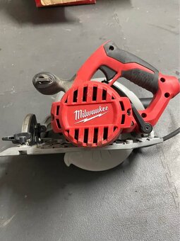 Okružní pila MILWAUKEE CS60 - 2