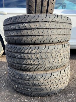 Pneu 205/65 R16C - 2