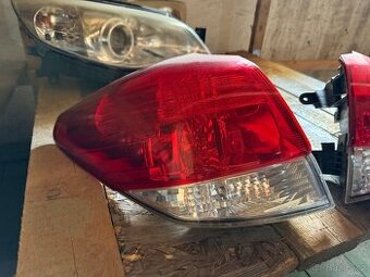 Subaru Legacy/outback br zadní světla - 2