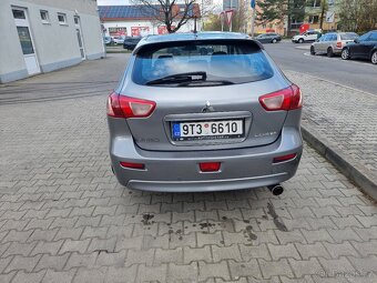 Mitsubishi lancer - 2