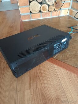 Záložní zdroj APC GR900PI - 2