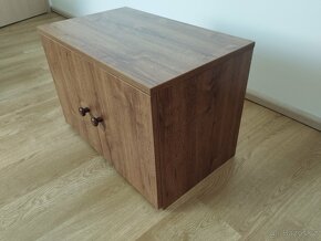 Komoda, skříňka, stolek - 2