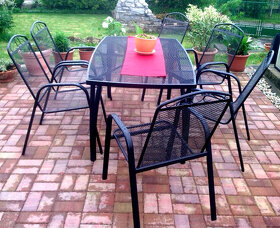 Nový kovový zahradní stůl s drátěnou vrchní desko - 2