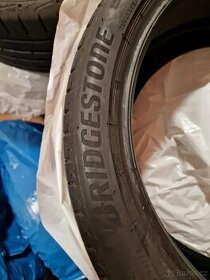 BRIDGESTONE POTENZA SPORT 285/35 R 20 104Y - 2