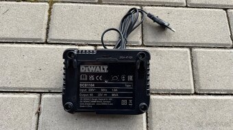 Nová nabíječka AKU baterií DeWalt DCB115 - 2