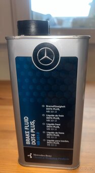 Mercedes-Benz .KAPALINA PRO BRZDOVÝ SYSTÉMDOT4 PLUS Balení - 2