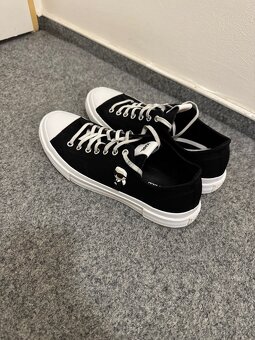 Karl Lagerfeld vel 43 - 2