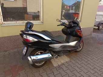 Suzuki Burgman 400 - 2