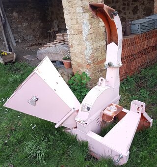Štěpkovač BX-42S za malotraktor do průměru 10cm - 2