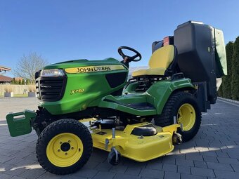 Zahradní traktor John Deere X758 pohon kol 4x4 - 2