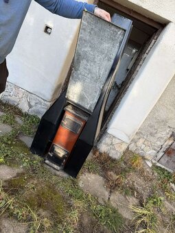 Kamna PETRA + tepelný kryt dělaný na míru. - 2
