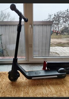 Dětská koloběžka elektro.. od 3 do 8let. - 2