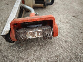 STIHL MSE 250 C s Odkorňovačem - 2