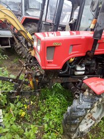 traktor BELORUS 320.4 , a PNEU - 2