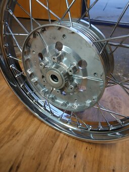 Kolo Jawa 250-350 kyvacka,nove udetane 3500kc - 2