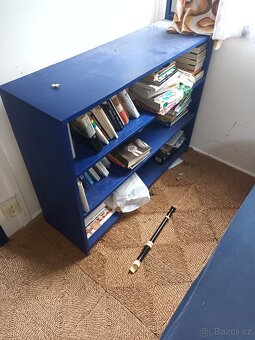 Skříně a postel za odvoz - 2