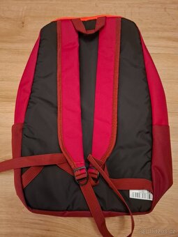 Prodám nový batoh Decathlon 20l - 2