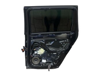 Pravé zadní dveře černá metalíza LC9X VW Passat B6 kombi 09 - 2