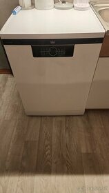 Volně stojící myčka nádobí Beko BDFN26646WC, 5 let záruka - 2