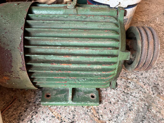 Kladívkový šrotovník s motorem 7,5kW - 2