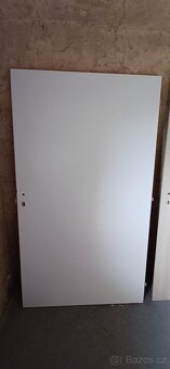 Prodám interiérové dveře levé, vnitřní - 2