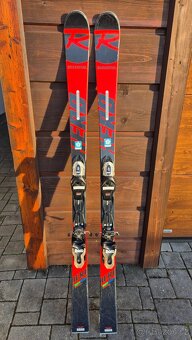 Prodám juniorské lyže ROSSIGNOL HERO MULTI EVENT 150cm - 2