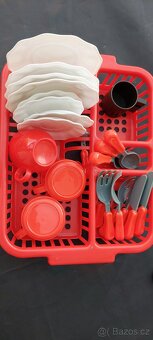 dětské nádobíčko a odkapávač - 2