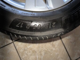 Letní pneu 215/65 R17 - 2