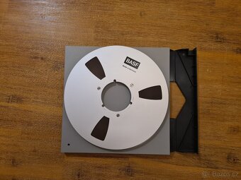 ALU NAB cívka BASF s páskou v archivboxu Revox - 2