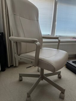 Otočná židle MILLBERGET IKEA - 2