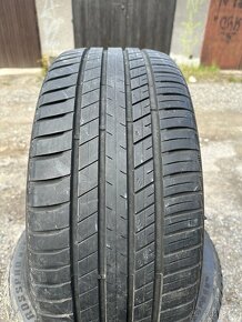 Pneu 235/50/18 - 2