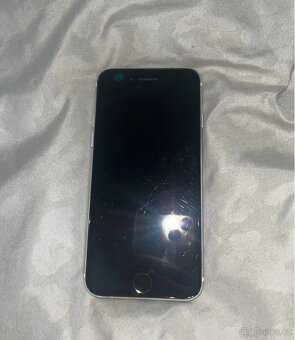 iPhone SE 2020 - 2