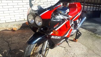 Suzuki GSXR 1100 - 2