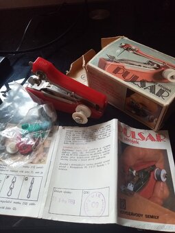 Prodám retro1989 šicí strojek PULSAR - 2