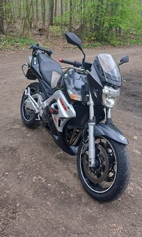 Suzuki gsr 600 - 2