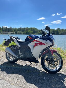 Honda CBR250R – ideální motorka pro začátečníky a ženy - 2