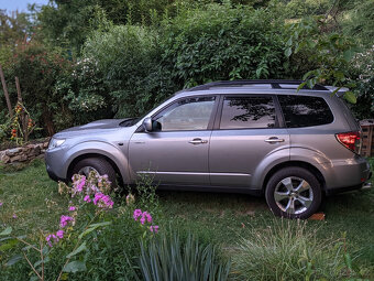 SUbaru forester 2009 XT 169 kw benzin - 2