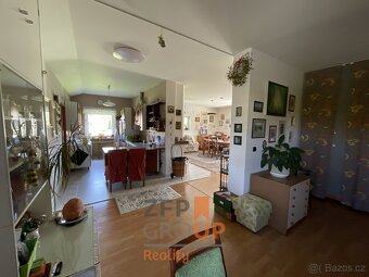 Prodej rodinné domu o rozloze 256 m2. ulice Okružní, Šenov - 2