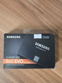 Samsung disk 860 EVO SATA 2.5" SSD 250GB - 2