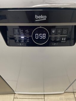 Nepoužitá myčka Beko BDFS26040WQ - 2