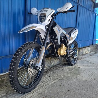 Enduro ASIX XB-83 250cc 21/18 - 2