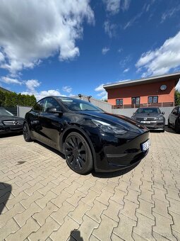 Tesla Model Y Long Range, (Na splátky a za hotovost) - 2