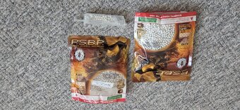 Elektrická Airsoftová Zbraň M4 + příslušenství - 2
