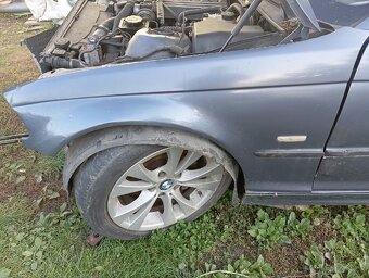 BMW E46 pravý a levý blatník - 2